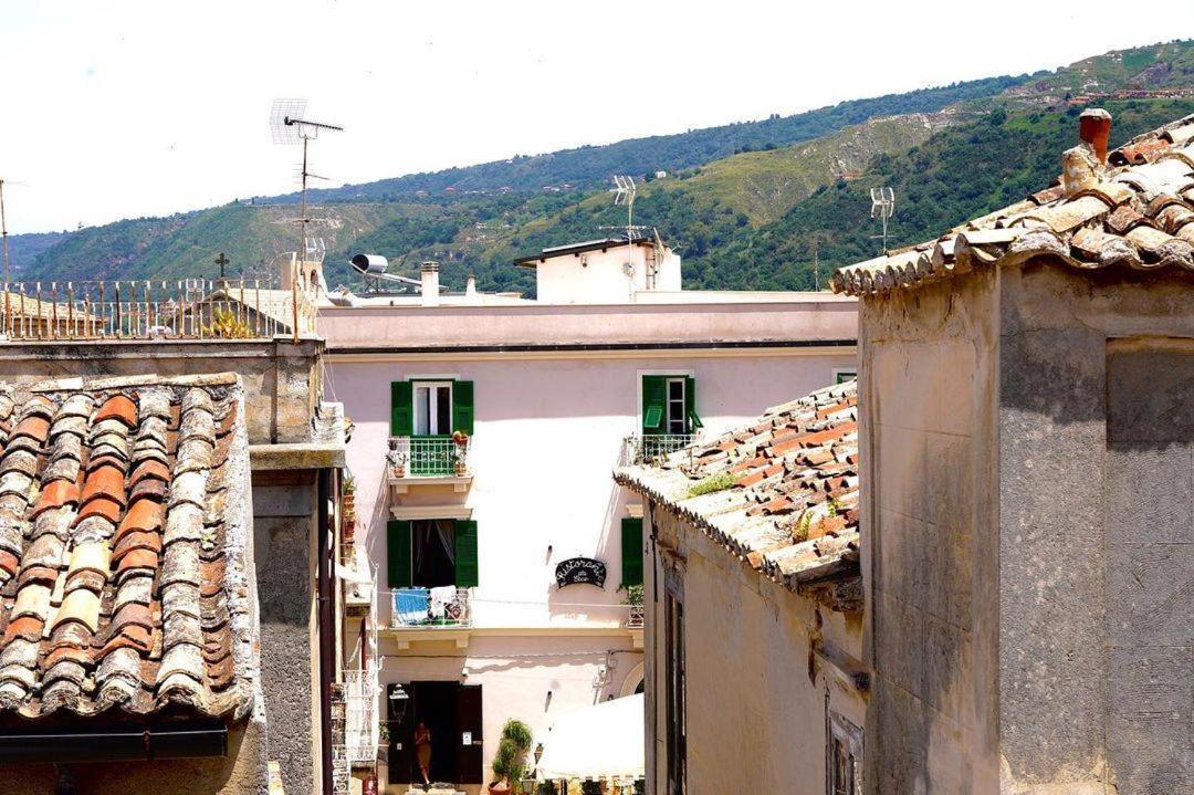 Il Marchese Del Grillo Apartment Tropea Room photo